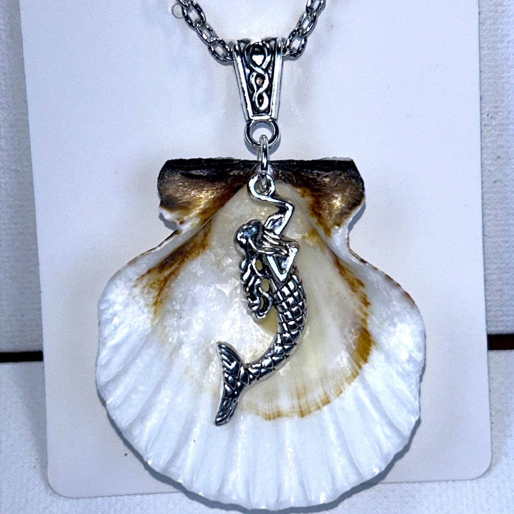 Handmade Seashell With Mermaid Beach Coastal Vacation Scuba Diver 18” Necklace
